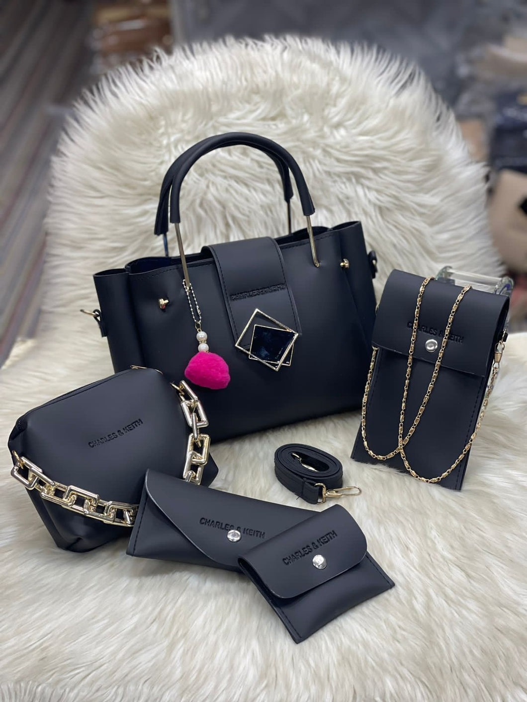 CHARLES & KEiTH 5 PiS  SET